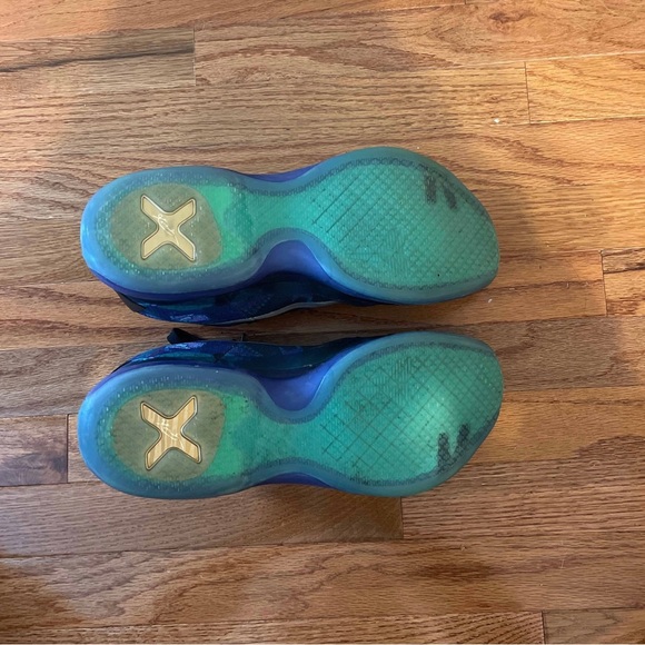 Kobe 10 “overcome” main image 5